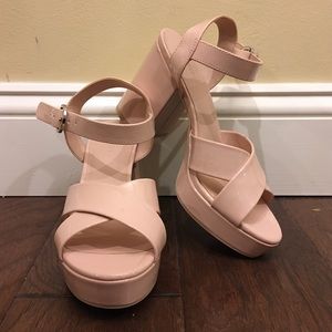 🆕 3/$10 ✨ NWOT H&M Platform sandals